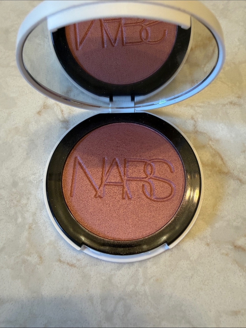 LN NARS Light Reflecting Luminizing Blush in Love Deep - Picture 5 of 6